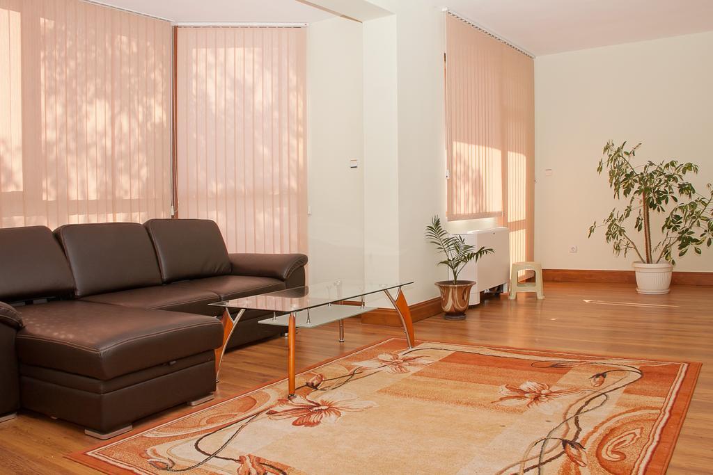 Guest House London Велинград Экстерьер фото